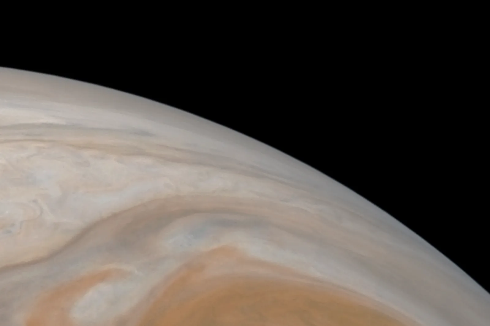 Jupiterin pilvivyöhykkeitä Juno-luotaimen kuvaamana