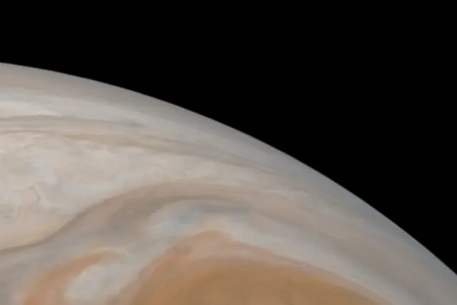 Jupiterin pilvivyöhykkeitä Juno-luotaimen kuvaamana
